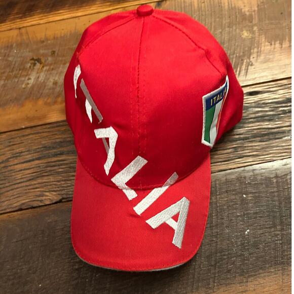 ITALIA Hat Red - Picture 2 of 5